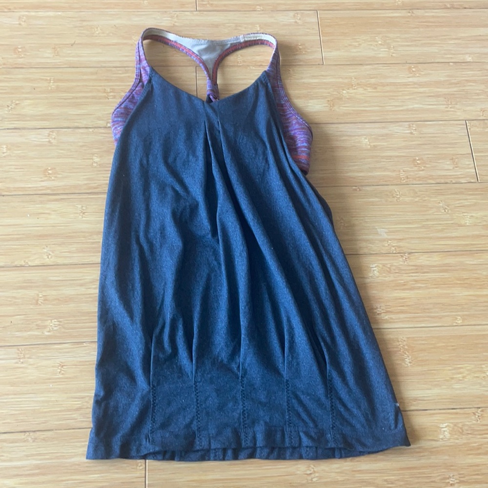 Lululemon tank